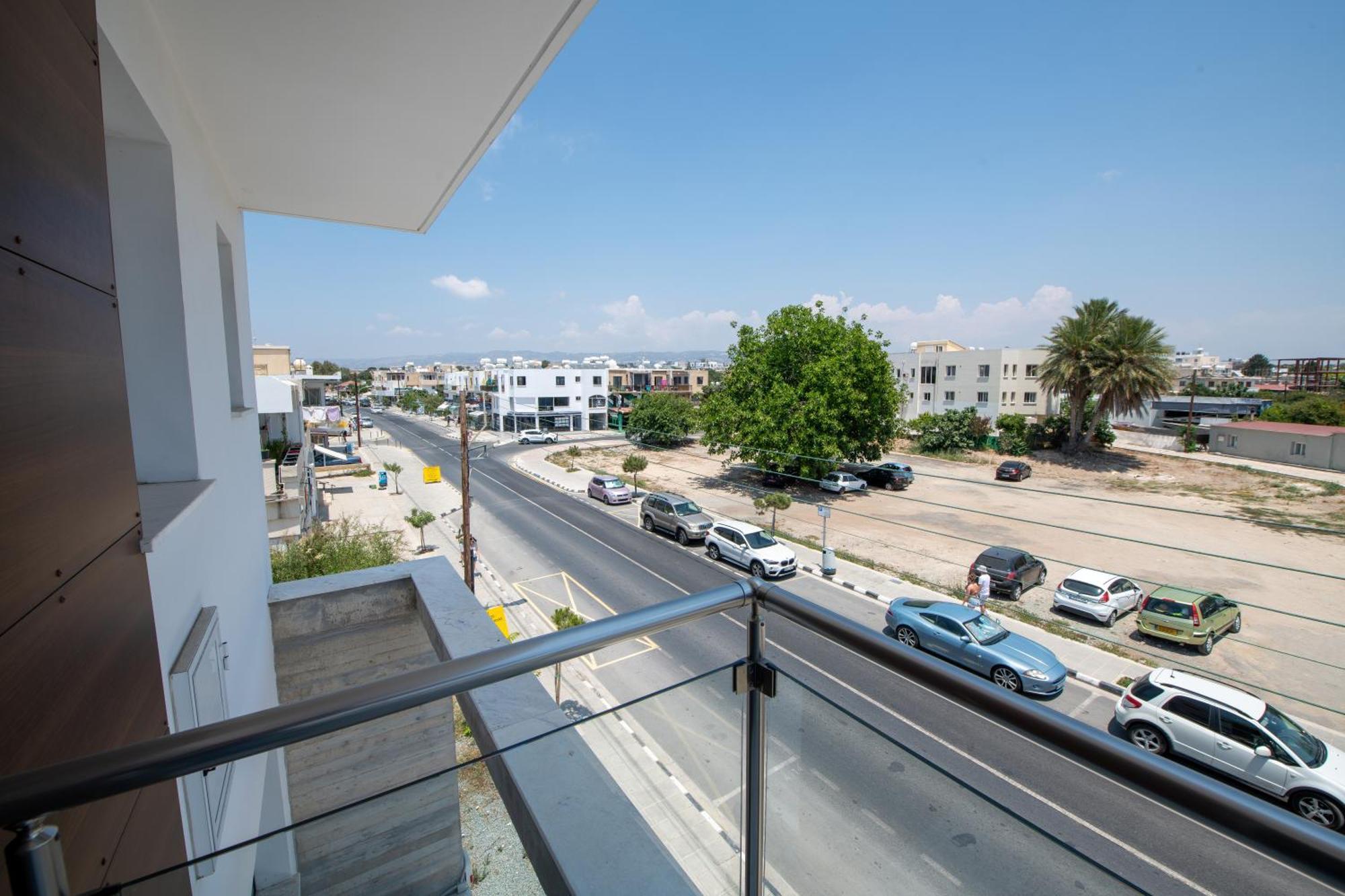 Dream- Downtown-Studios Paphos Bagian luar foto