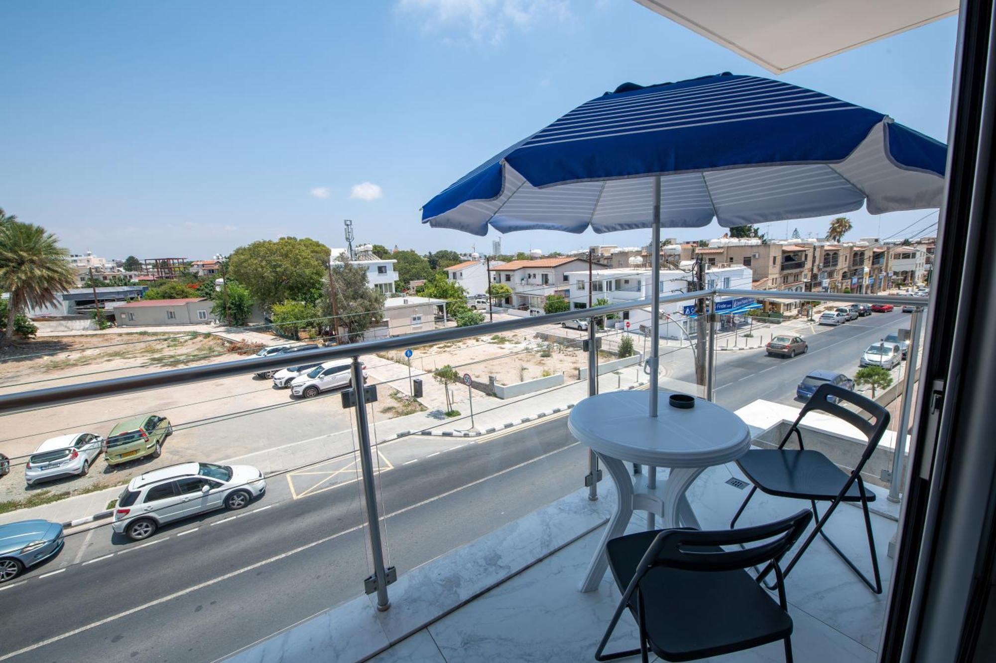 Dream- Downtown-Studios Paphos Bagian luar foto