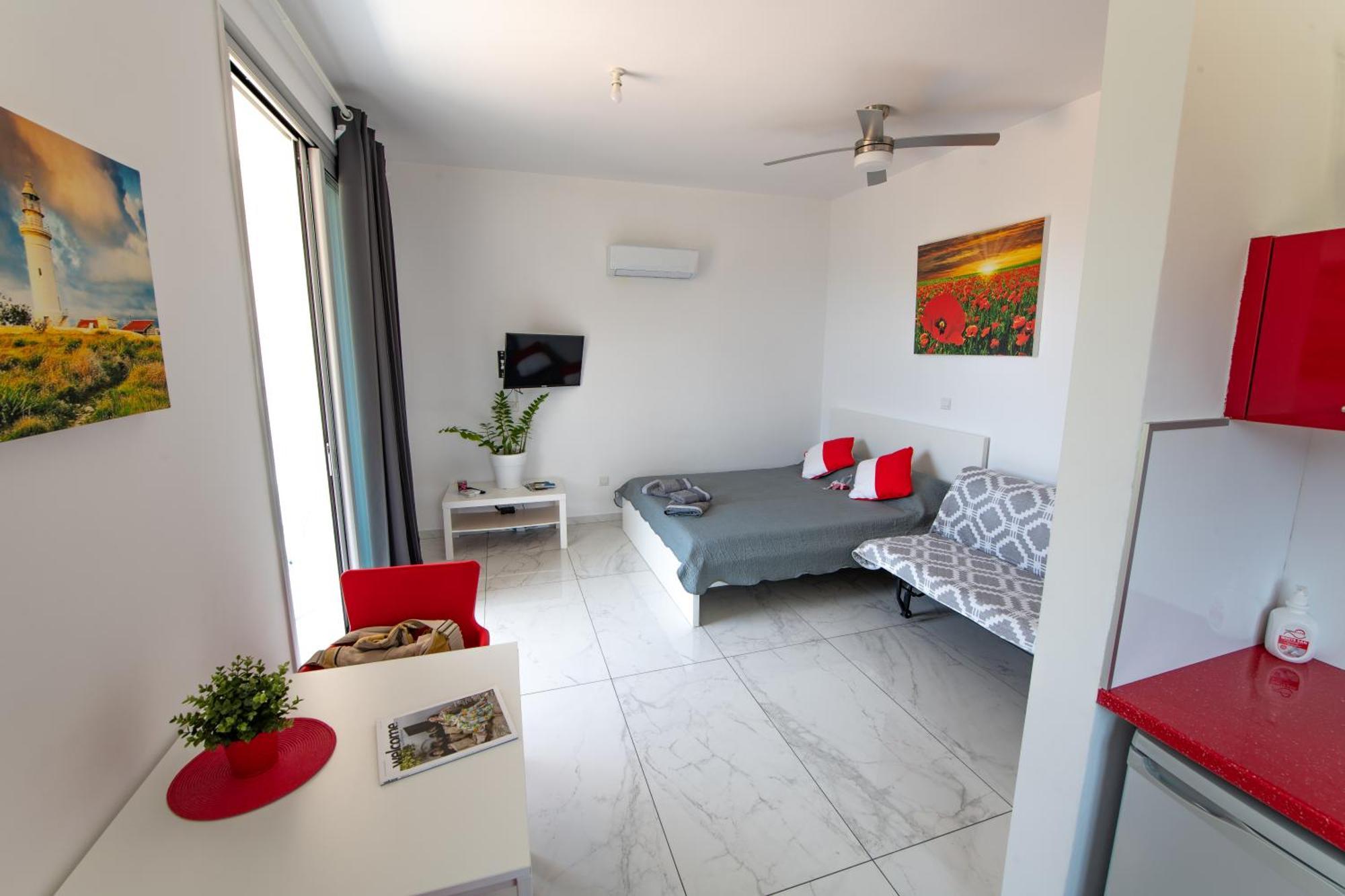 Dream- Downtown-Studios Paphos Bagian luar foto